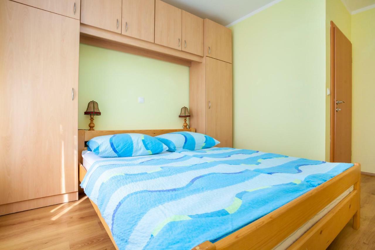 Holiday Apartment Ivica Milohnici Exterior photo